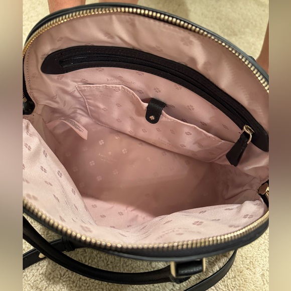 Kate Spade handbag/crossbody in black. - Picture 2 of 3
